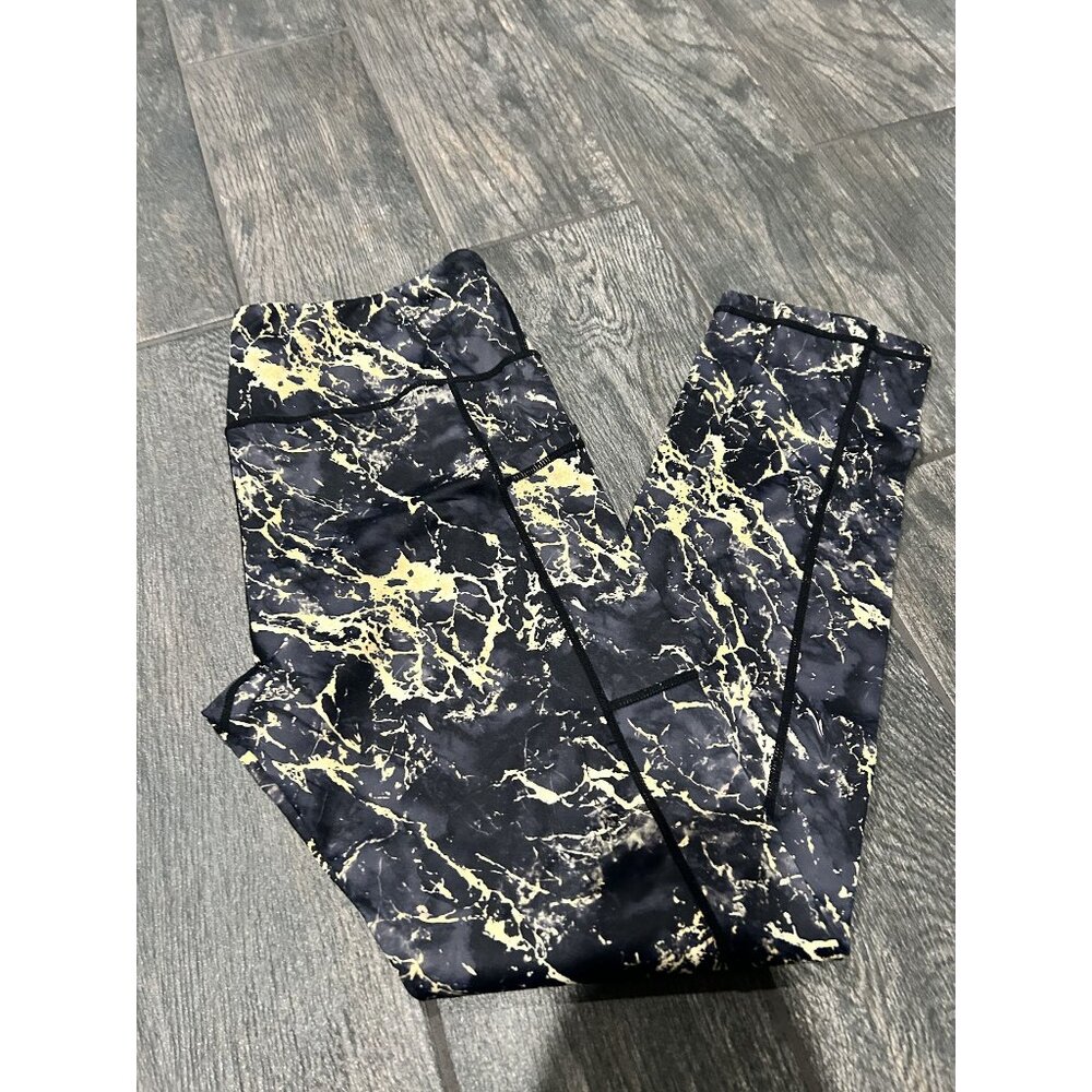 GENTLY USED CONSTANTLY VARIED GEAR "MARBLE PRINT" LEGGINGS- LARGE